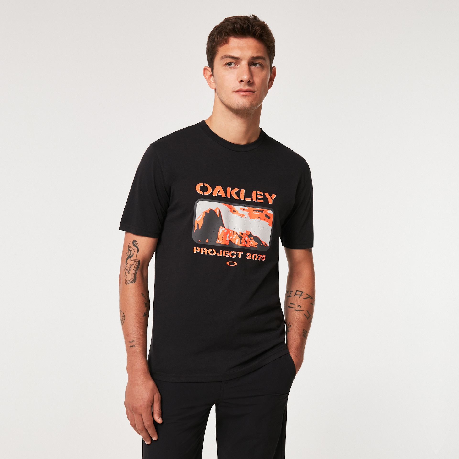 オークリー Mars Tee Blackout | オークリー公式ストア 日本