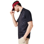Cross Graphic Polo - Blackout