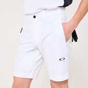 Skull Heat Block Staple Shorts - White