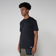 Oakley Camiseta Legends Zip Pocket em Blackout | Oakley® BR