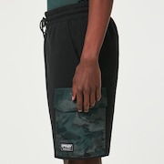 Road Trip Rc Cargo Shorts - Black/B1B Camo Hunter
