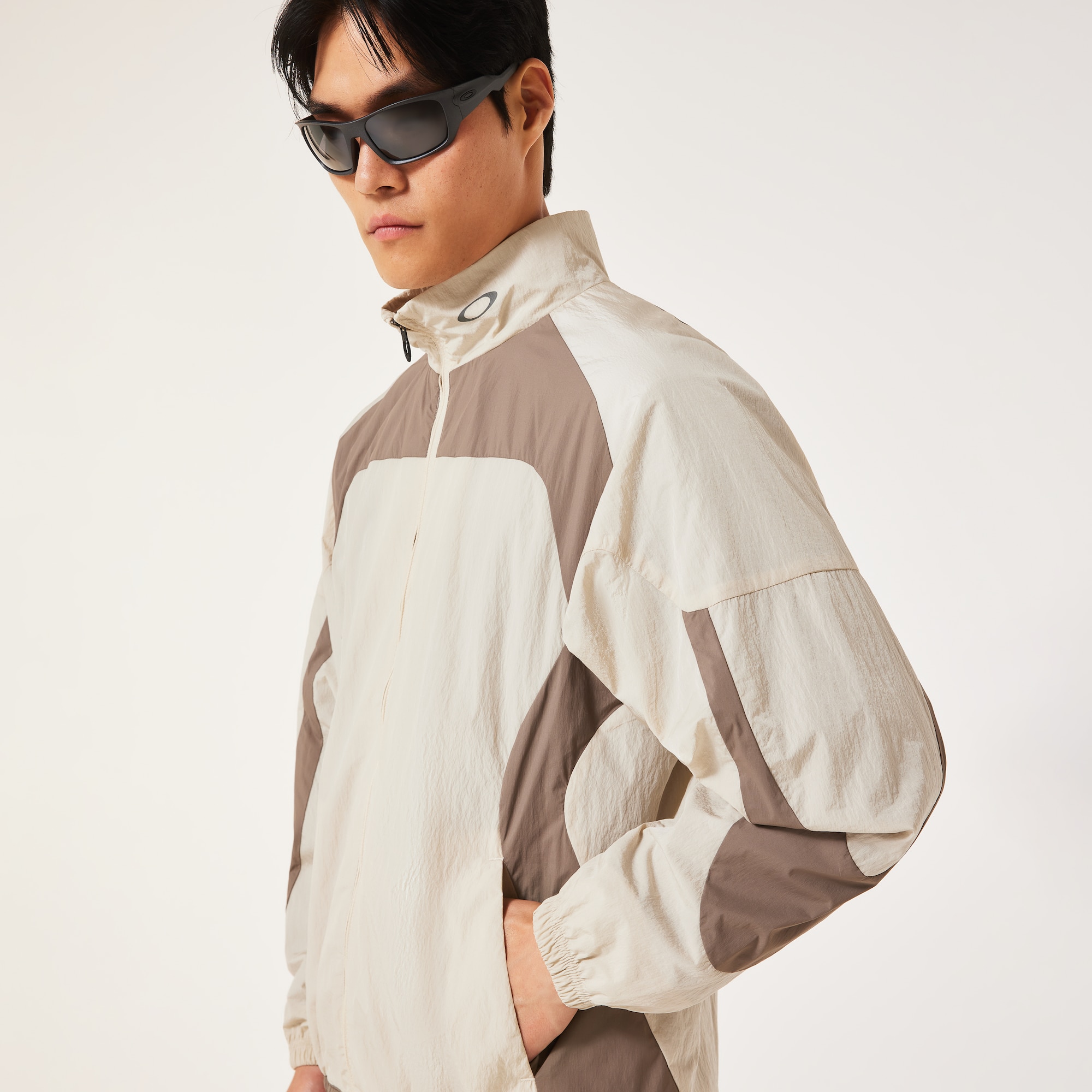 オークリー New Retro Wind Jacket 1.0 Lunar | オークリー公式ストア 日本