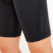 Performance Compression Short - Blackout