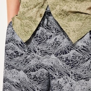 Outdoor Printed Short - Aop Mountain Black Cement