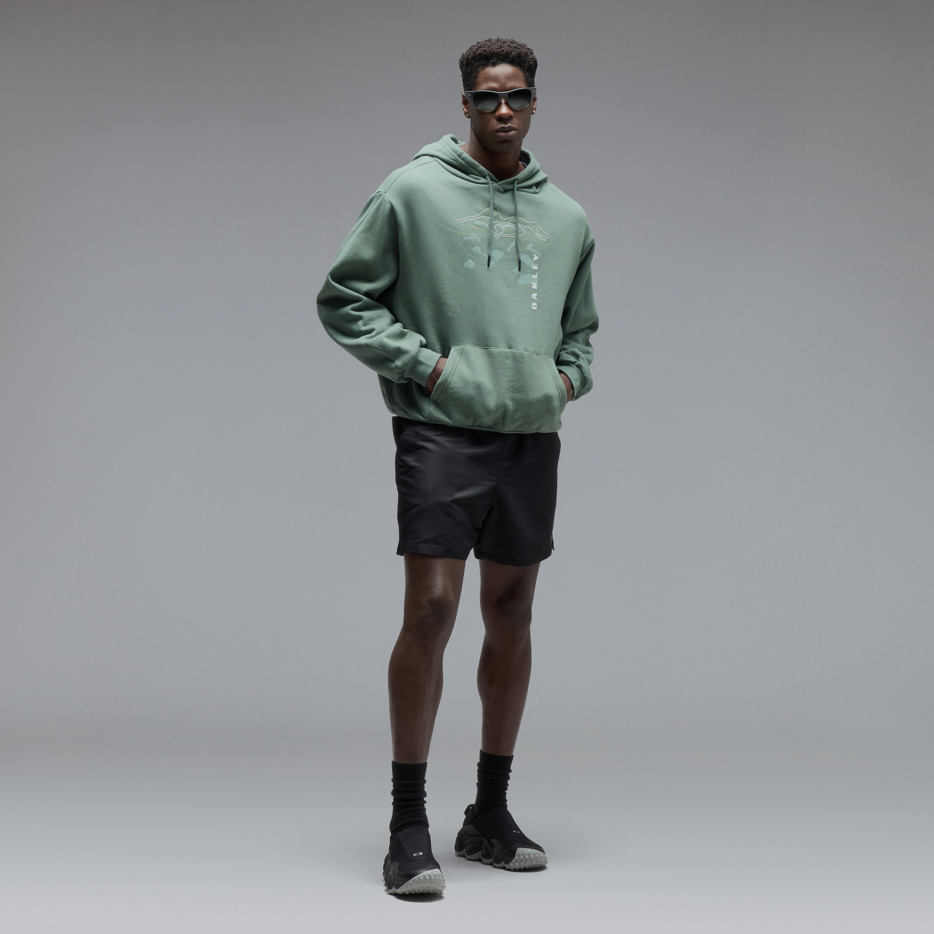 Oakley MTN Ridge Hoodie in Army Green | Oakley® US