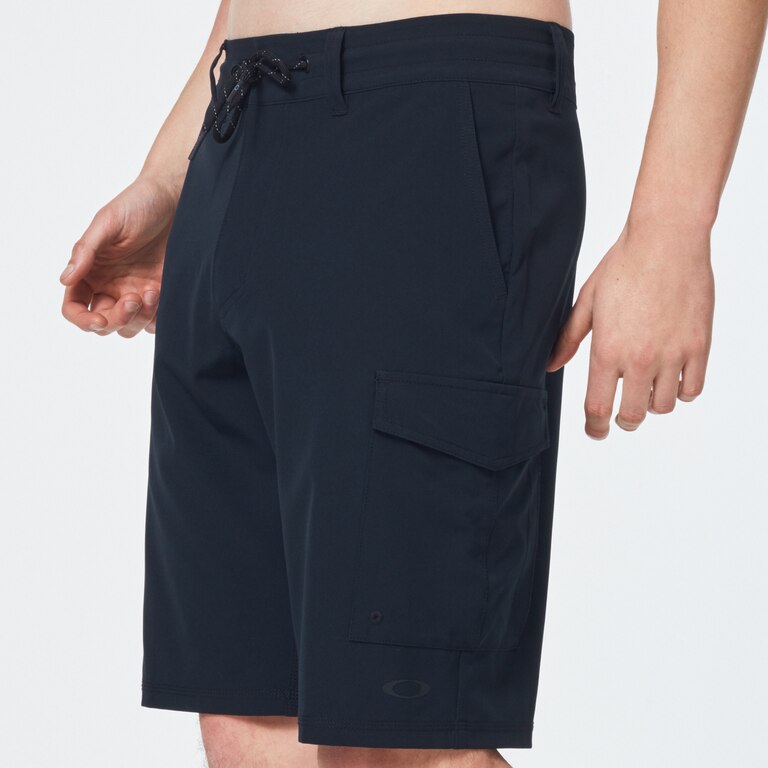 Cruiser Cargo Hybrid 21 - Blackout