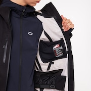 W. Outpost RC Shell Jacket - Blackout