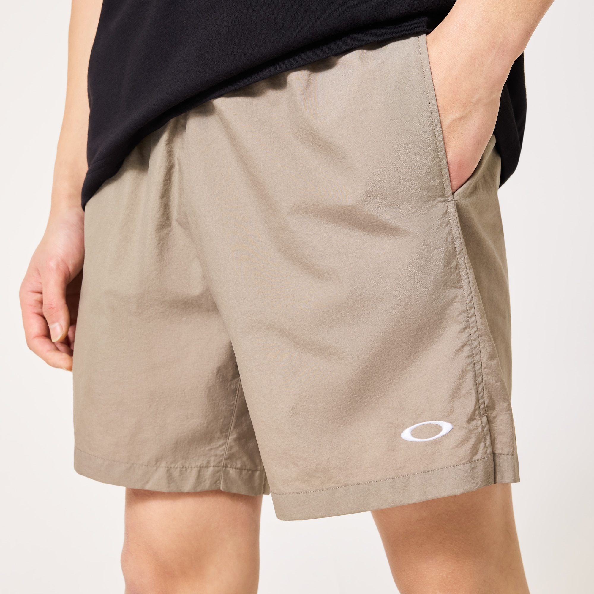 Oakley Allmighty Shorts 7.0Inch 2.0 in Bark | Oakley® JP