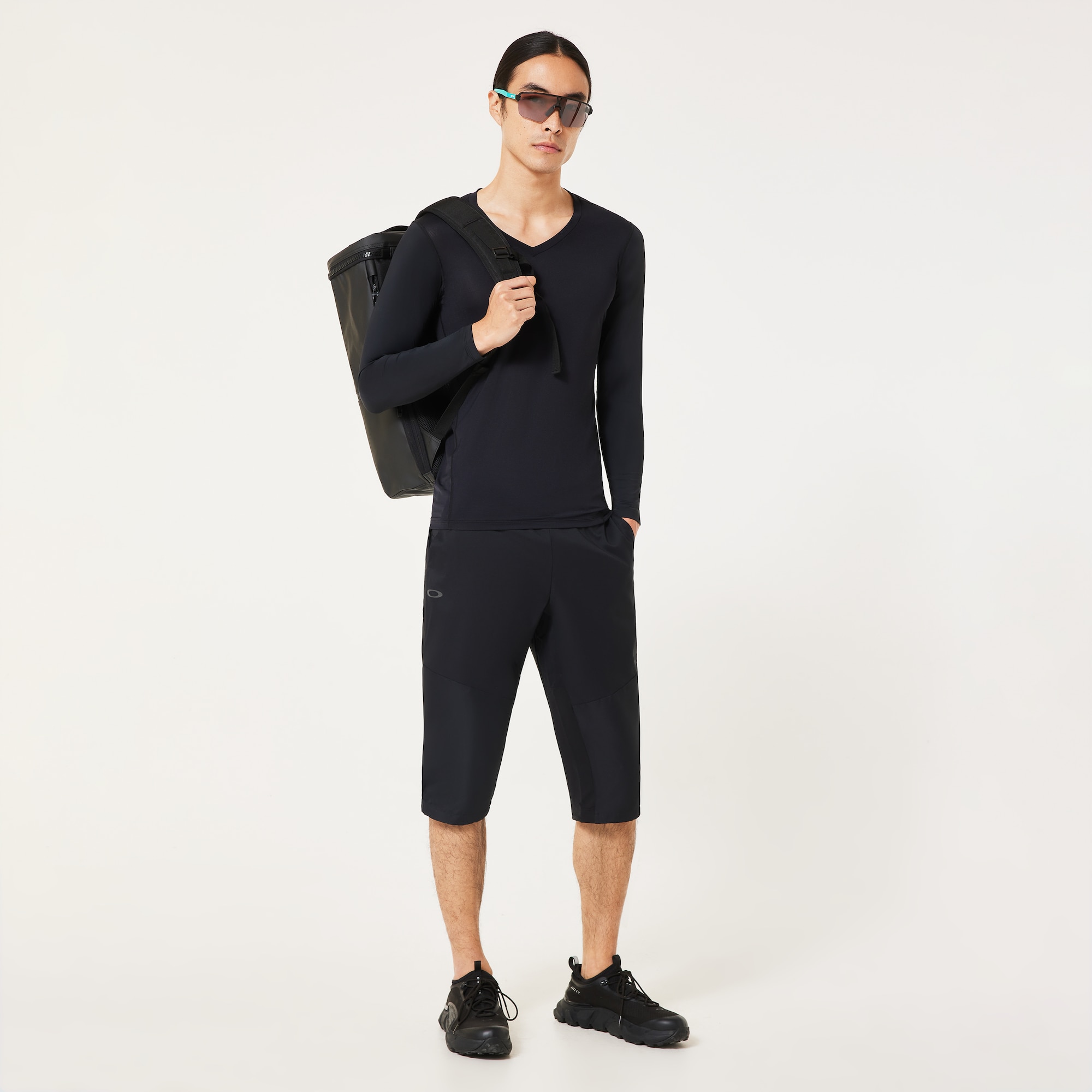 Oakley Enhance Mobility Quarter Pt 6.0 in Blackout | Oakley® JP