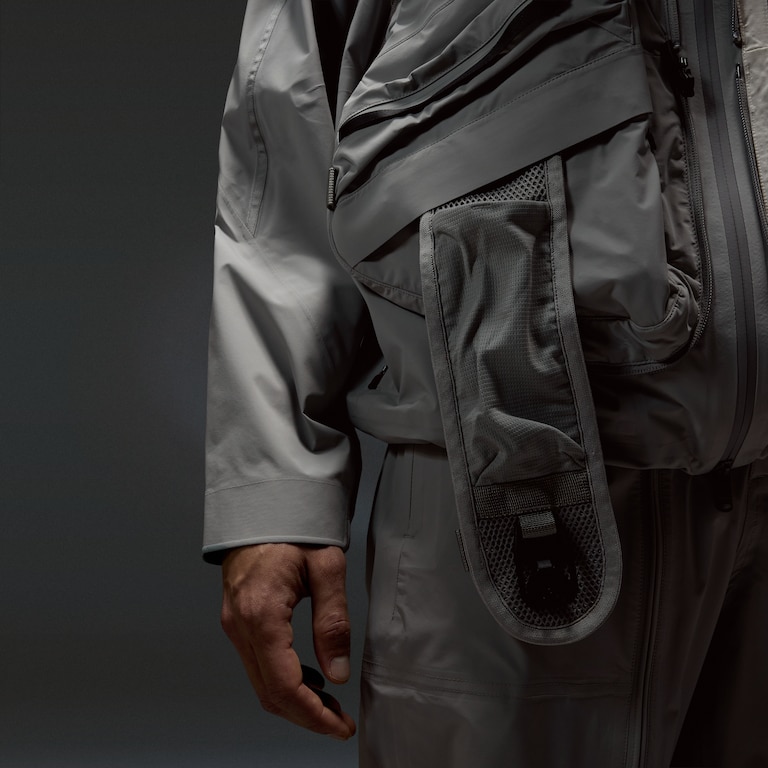 Latitude Veil Slingpack Jacket - Cement