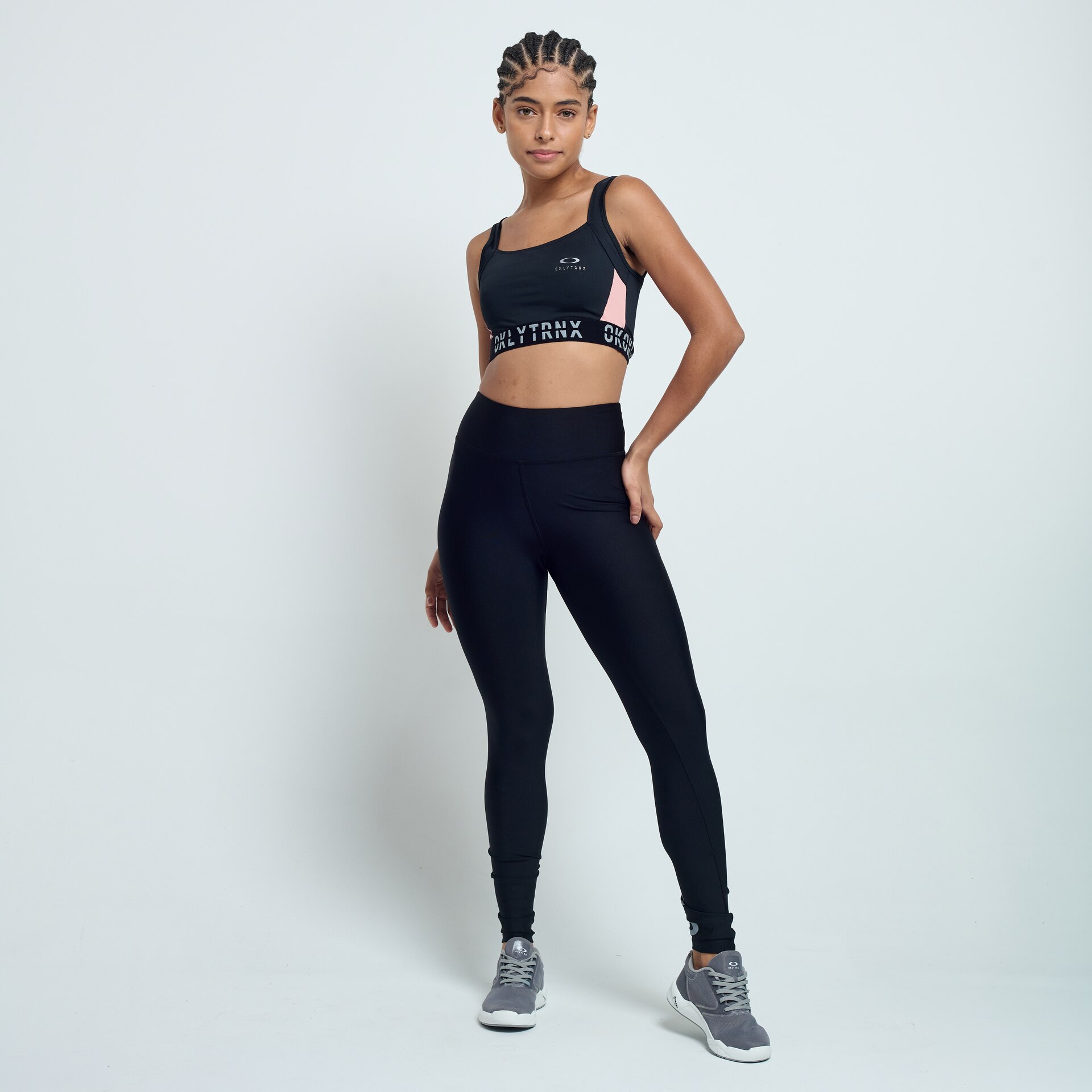 Oakley Top Fem Mod Trnx Wmns Top in Blackout | Oakley® GB