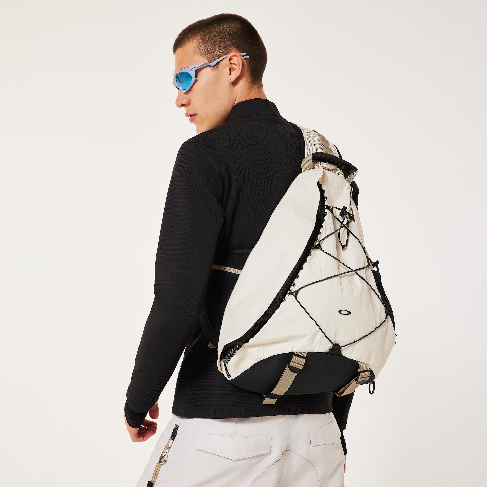 OAKLEY オークリー ショルダーバッグ スリングバッグ　SlingBag FOS901806__68S_omfr1.png
