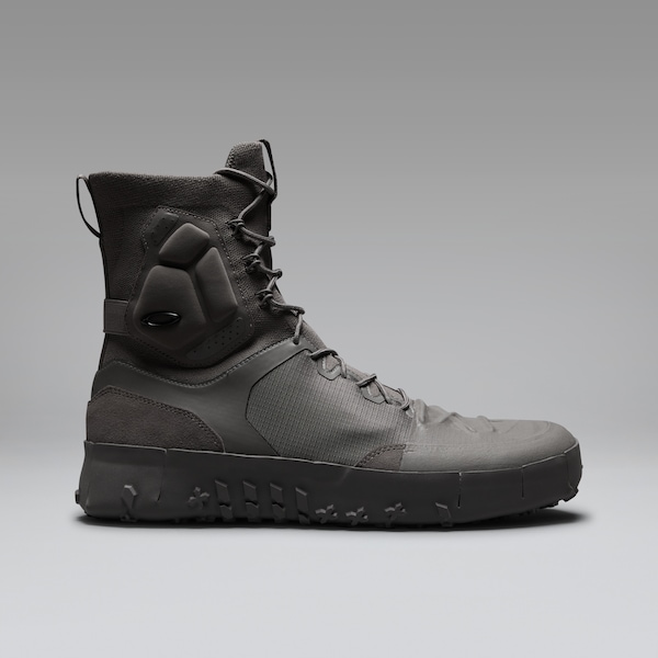 Phantom Coyote Boot