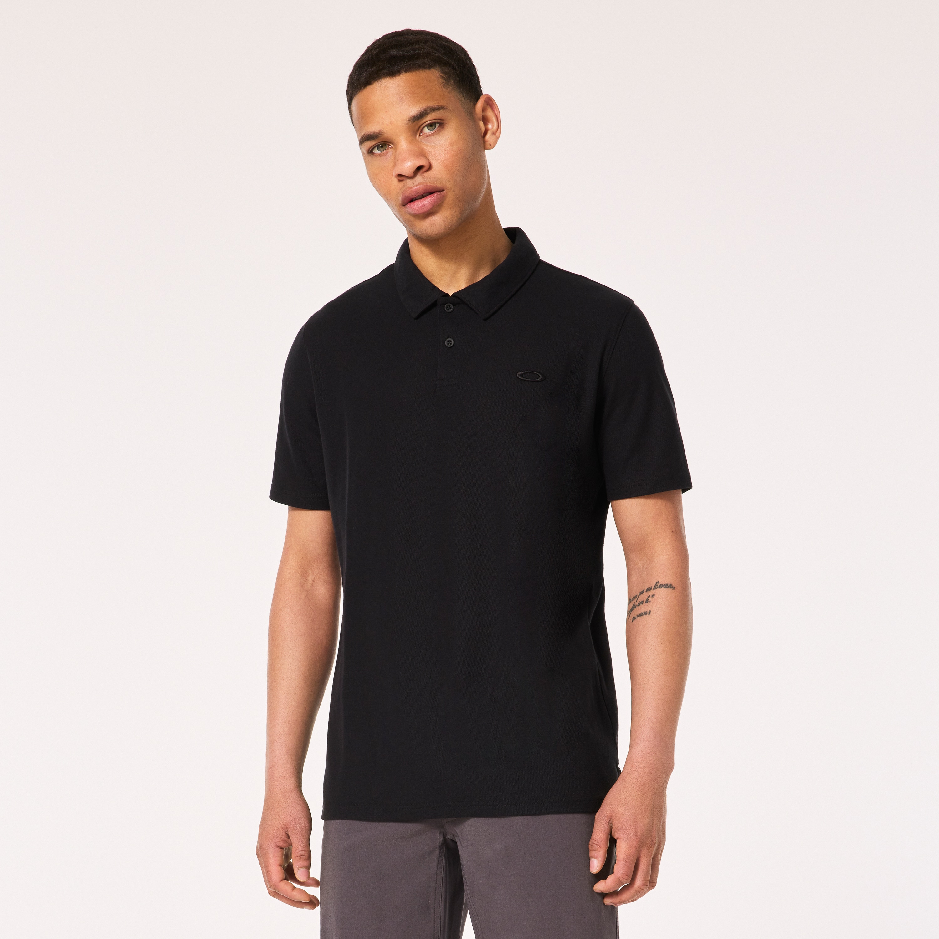 Oakley Relax Urban Polo in Blackout | Oakley® US