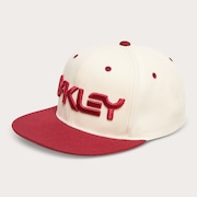 Artic White/Iron Red