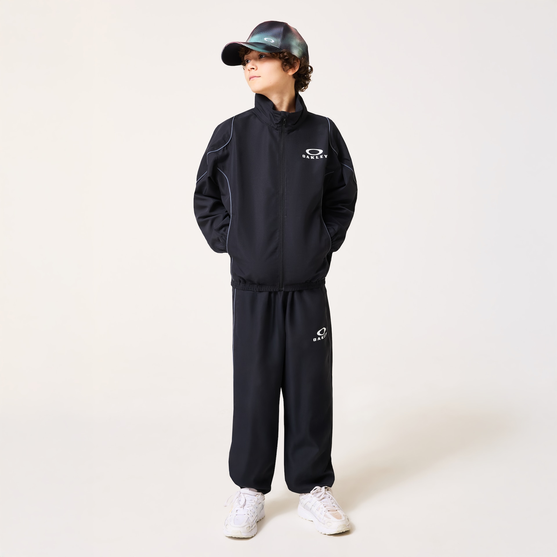 オークリー Ytr Stream Cloth Jkt 11.0 Pitch Black | オークリー公式