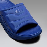 Studio Slide - Electric Blue