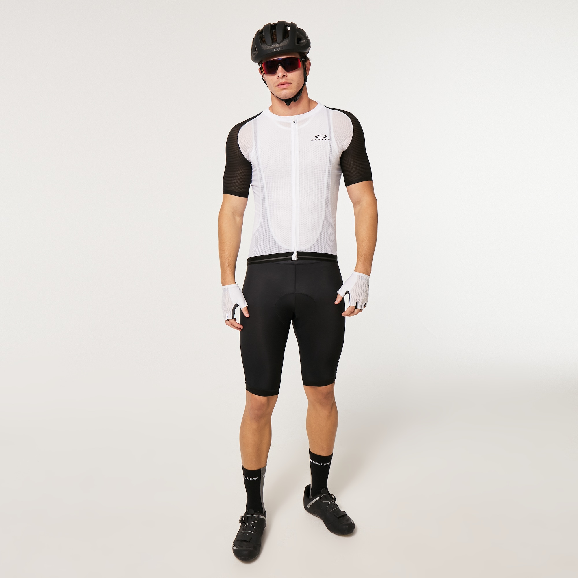 Oakley Icon Classic Bib in Black/White | Oakley® US