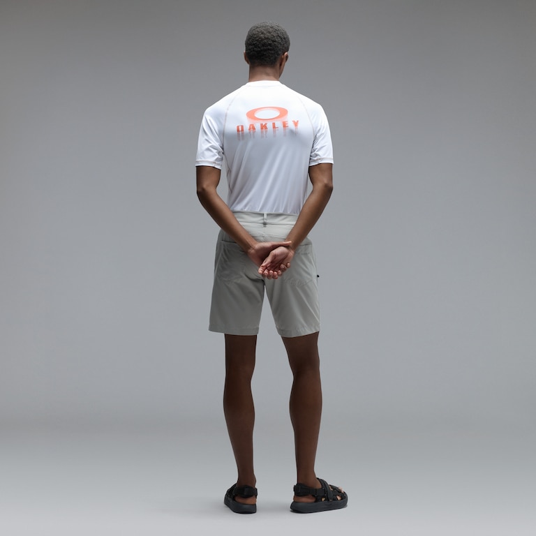 Baseline Hybrid 18” Short - Cement