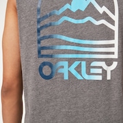 Gradient Mountain B1B Tank - New Athletic Grey