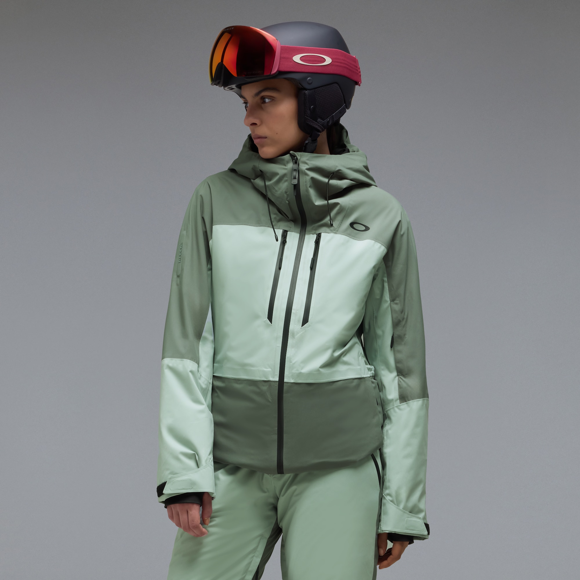 Oakley W. Canopy Pro Insulated Jacket​ in Aviator Green/Faded