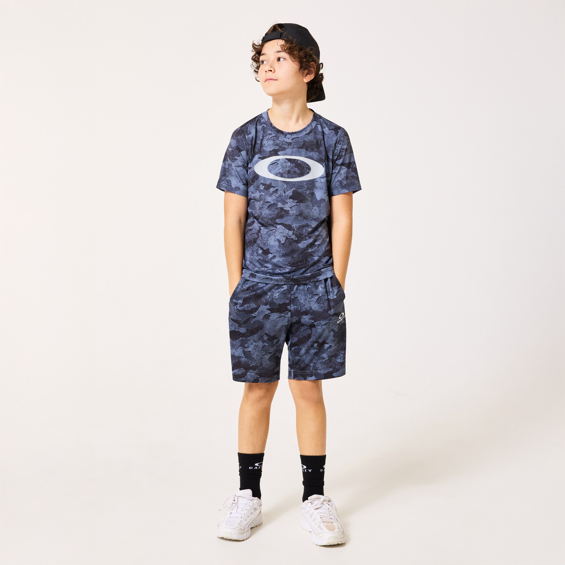 Oakley Ytr Qd SS Graphic Tee 11.0 in Black Print | Oakley® JP