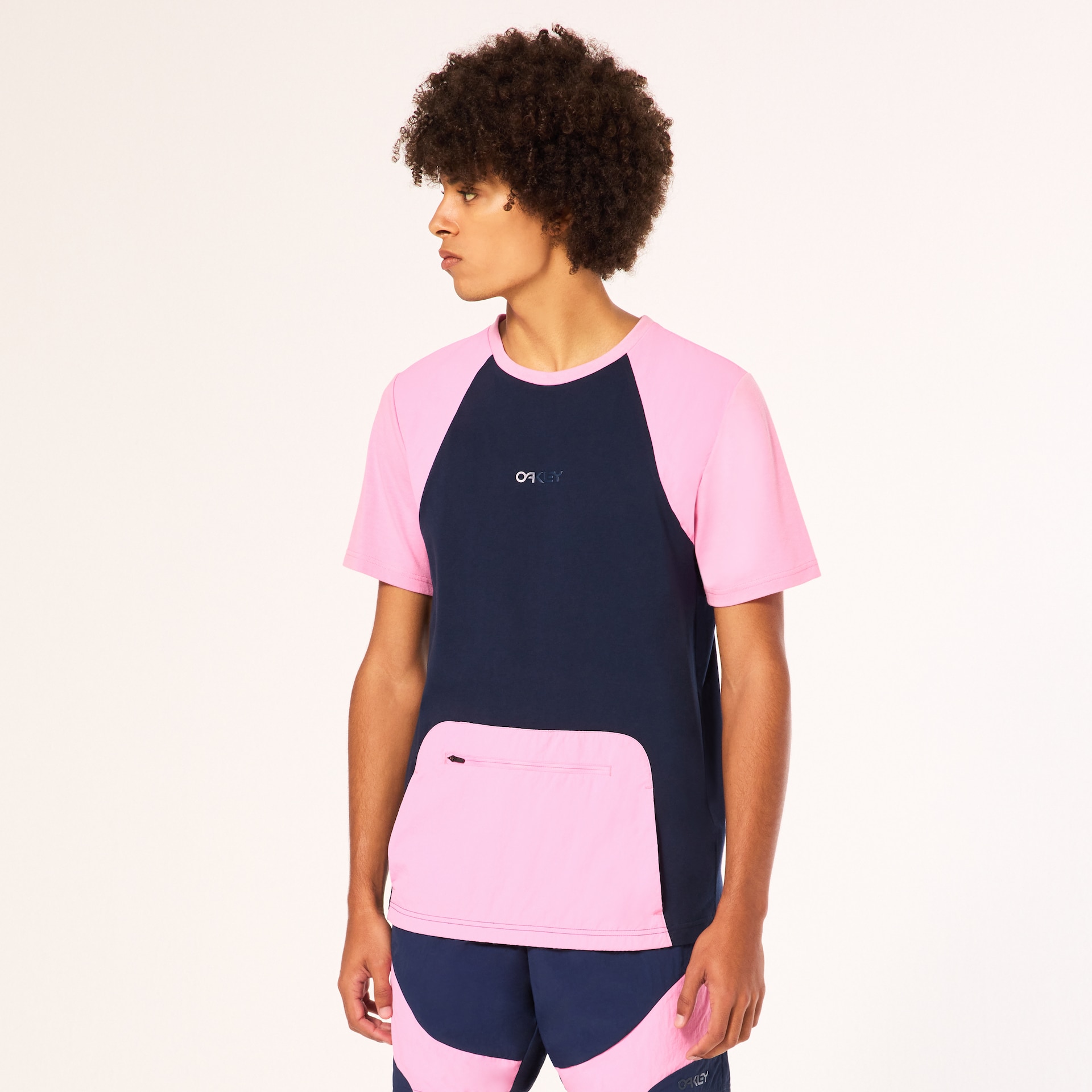 Oakley Verve Rc Kangaroo Pocket Tee in Team Navy | Oakley® US