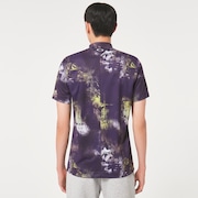 Skull Blurred Mock Shirt - Berry Print