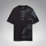 Reserve Strato Panels Tee - Pitch Black