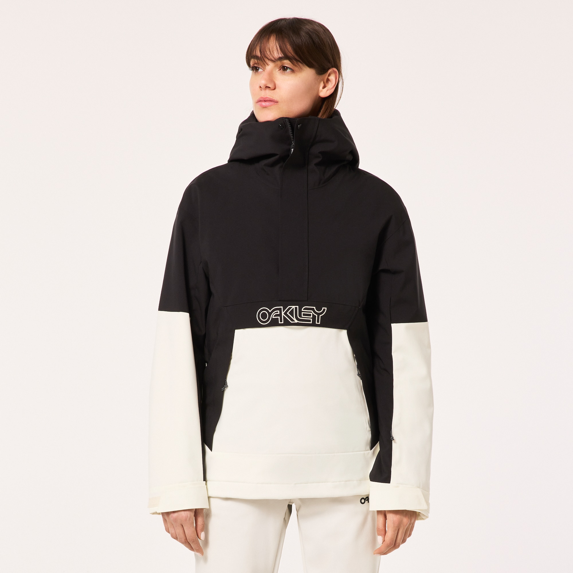 Oakley Wmns Tnp Tbt Insulated Anorak in Arctic White/Blackout