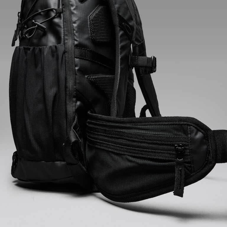 Terraquest 29L Backpack - Pitch Black