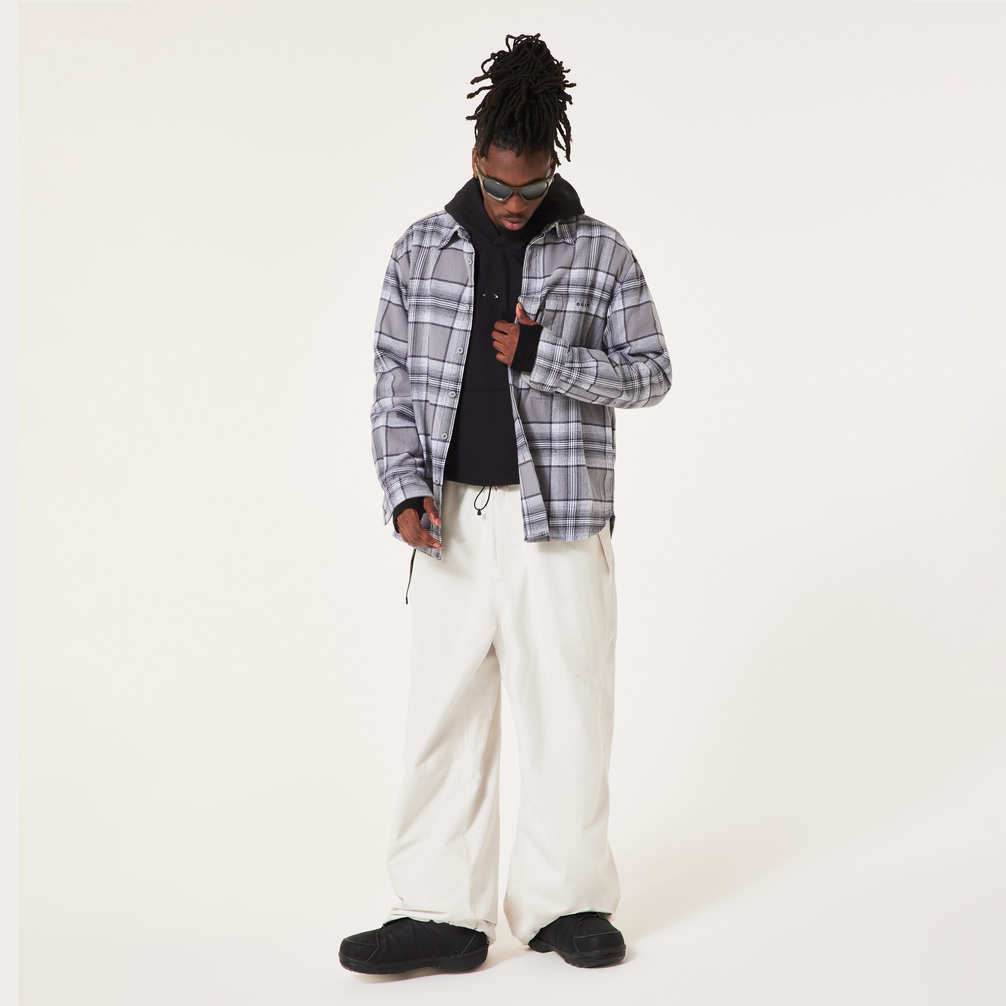 Oakley Oak Plaid LS Shirt in Cement/Graphite/White | Oakley® US