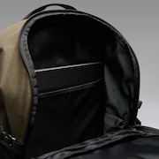 Enduro 25L Backpack - Deep Olive