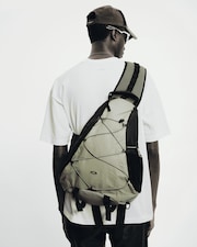 Mochila Oakley X PIET Sling Bag - Dark Olive Green