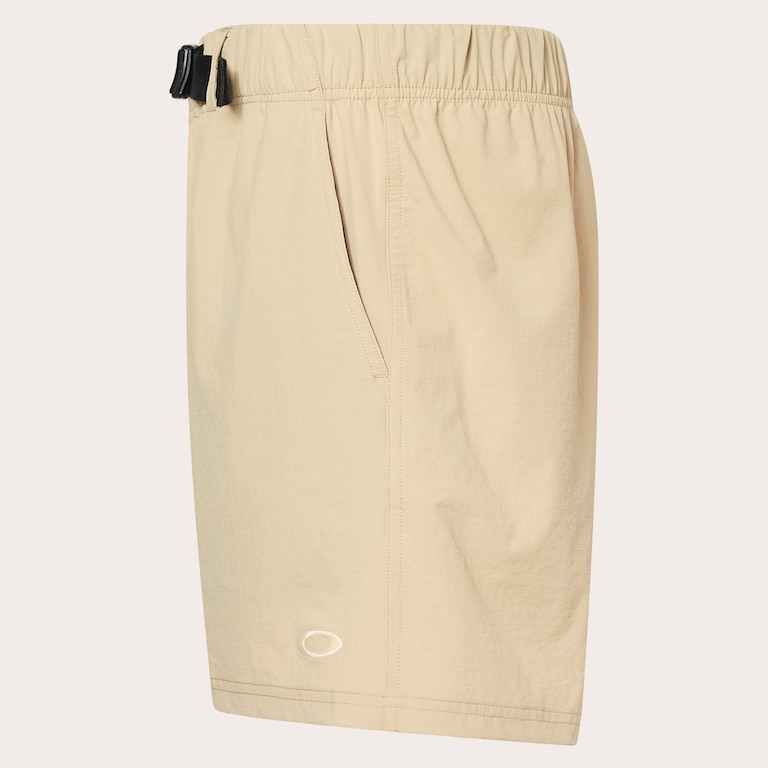 Latitude 18" Short - Humus