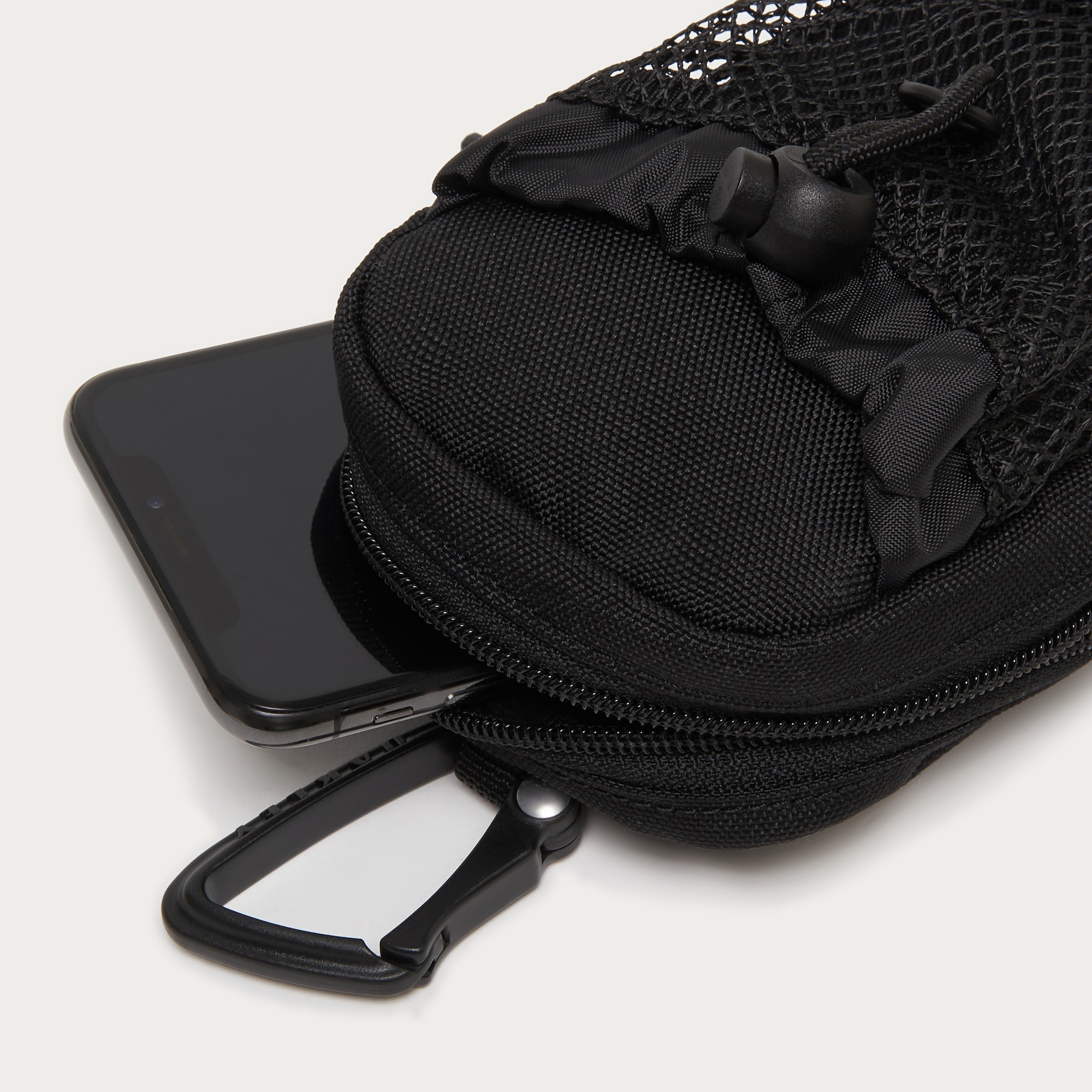 オークリー Mobile Case 18.0 Blackout | オークリー公式ストア 日本