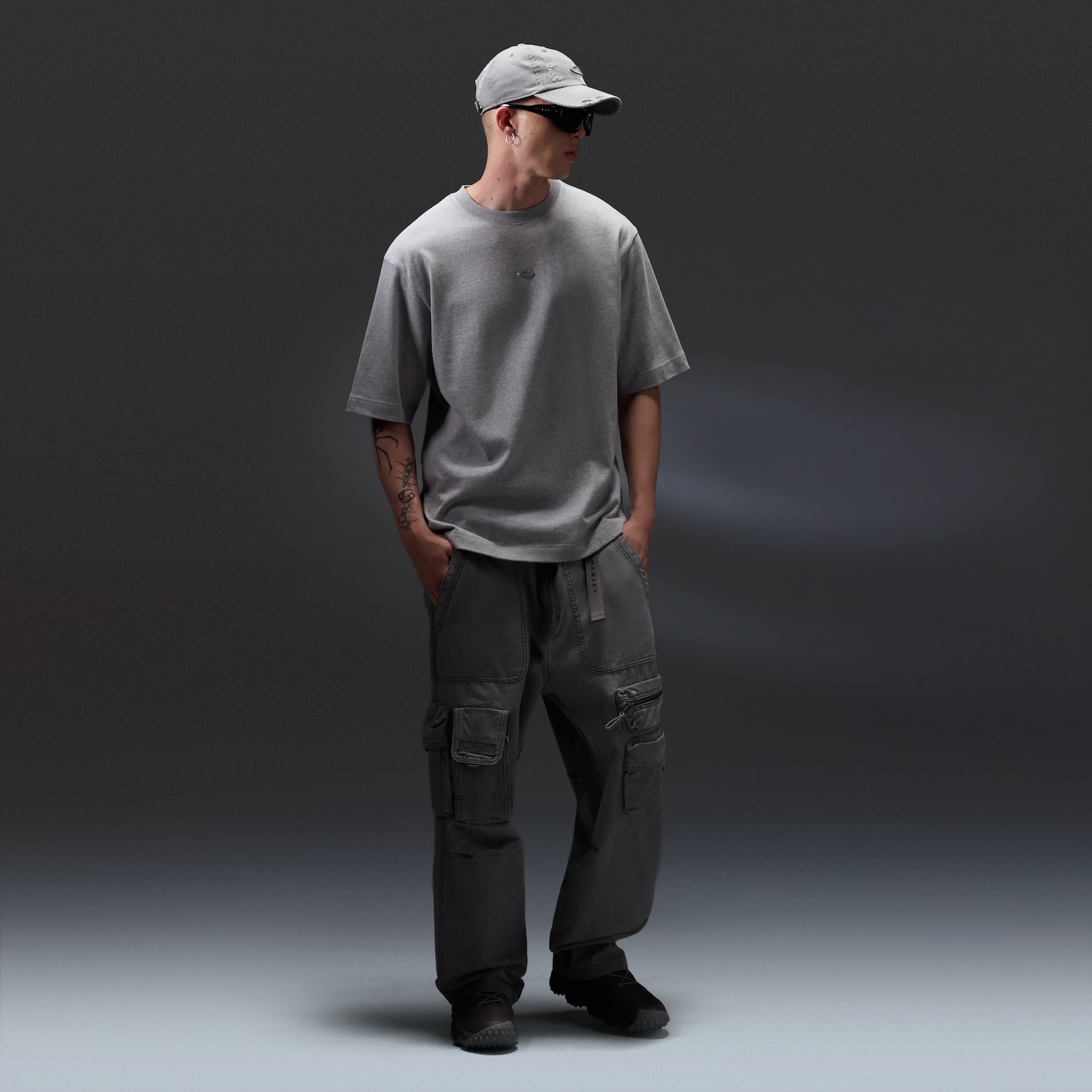 Oakley Men's Reserve Strato Reflective Tee Size: