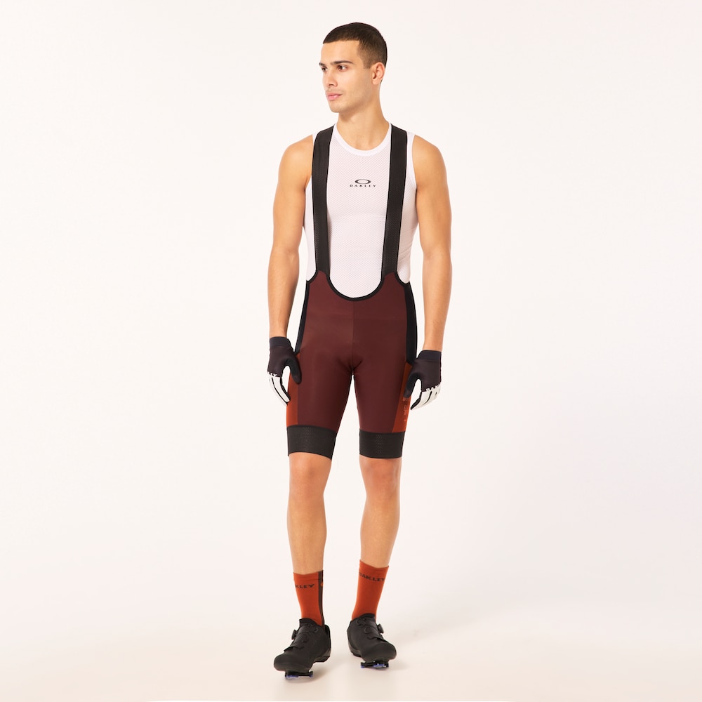 Oakley Off Grid Cargo Bib Short in Grenache | Oakley® US