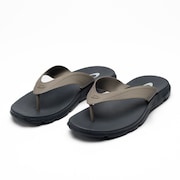 Chinelo Oakley Banks - Peacoat