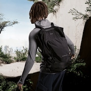 Latitude Flex Vest - Blackout