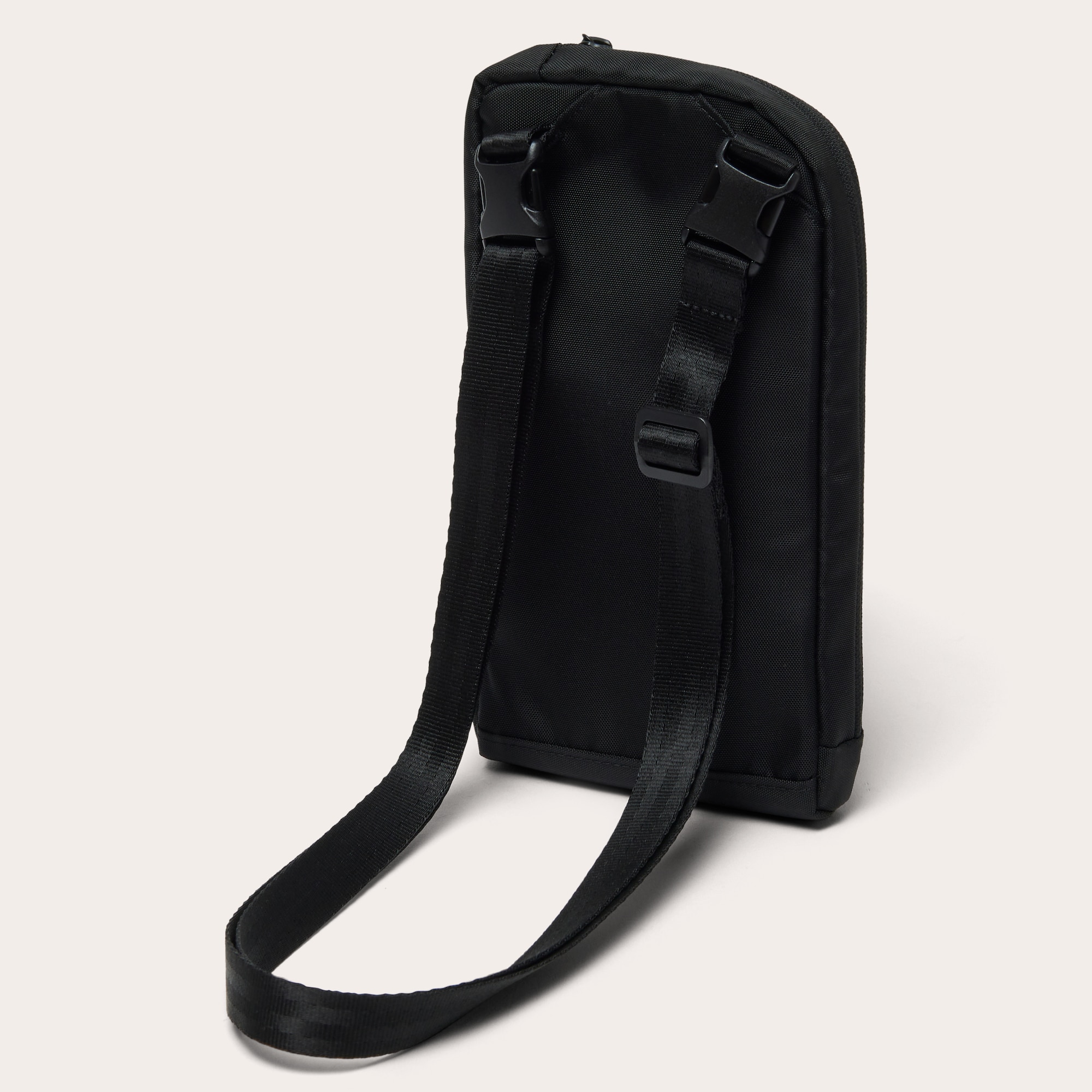 OAKLEY（オークリー）キー・小物ケース（ブラック） オークリー Link Shoulder Case Pitch Black | オークリー公式ストア 日本