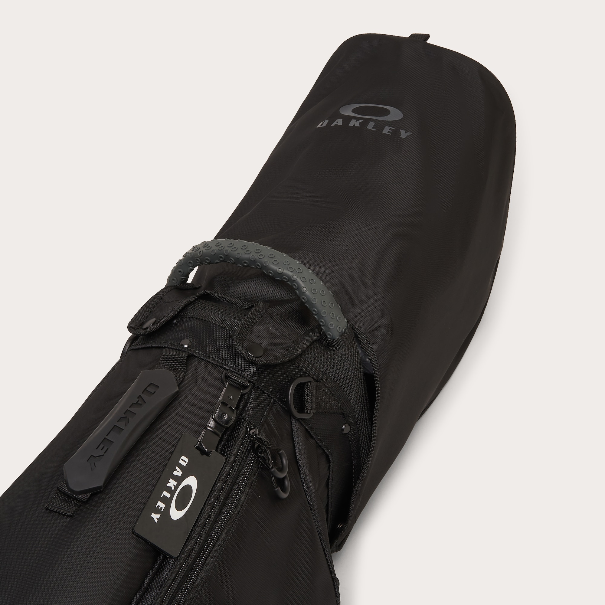 Oakley Stand 18.0 in Blackout | Oakley® US