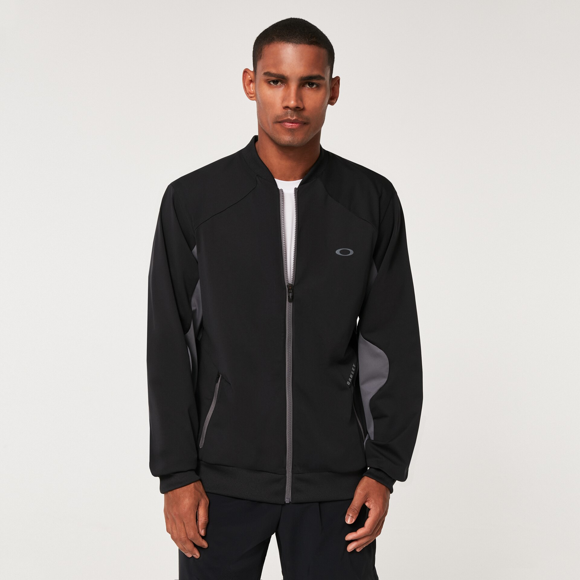 Oakley Latitude Fz Bomber Fleece in Blackout | Oakley® US