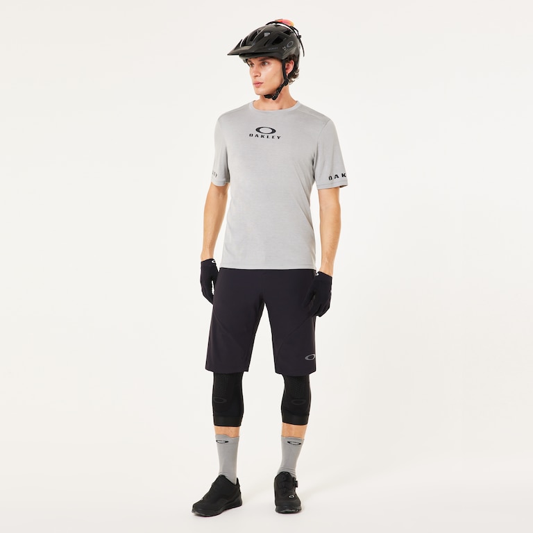Seeker Airline Short - Blackout