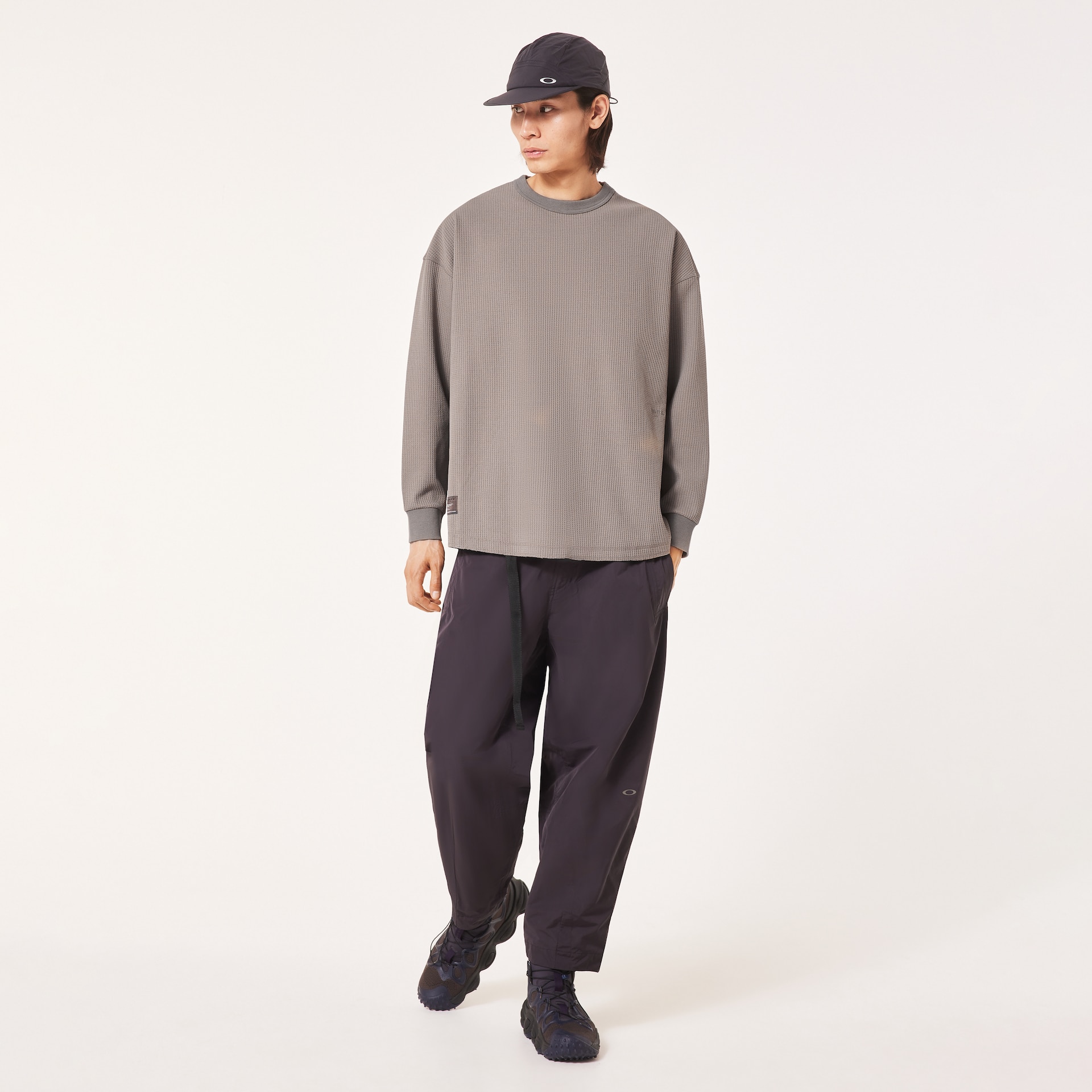 Oakley Fgl Union LS Wide Tee 5.7 in Bark | Oakley® JP