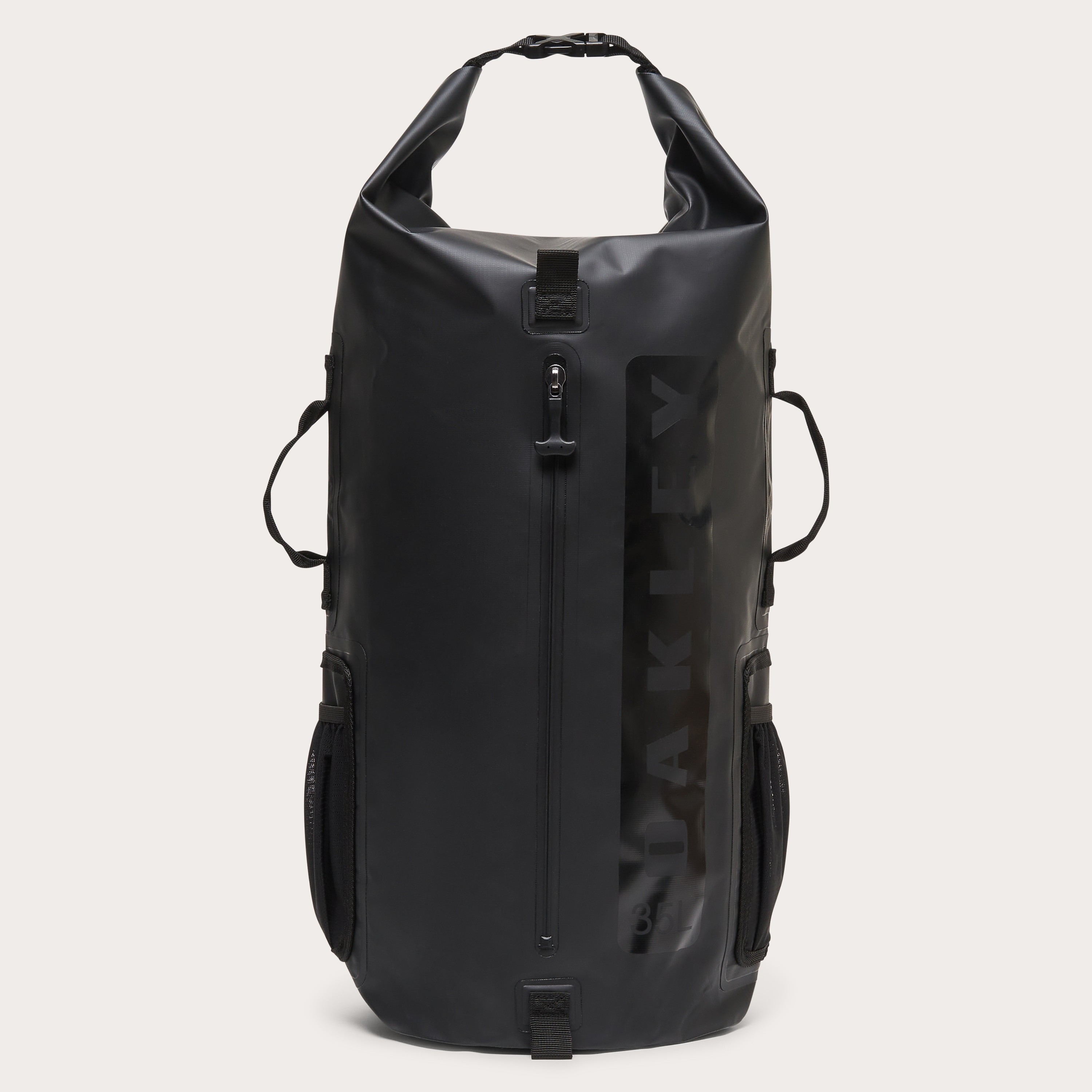 Oakley Barrel 35L Bag in Blackout | Oakley® US