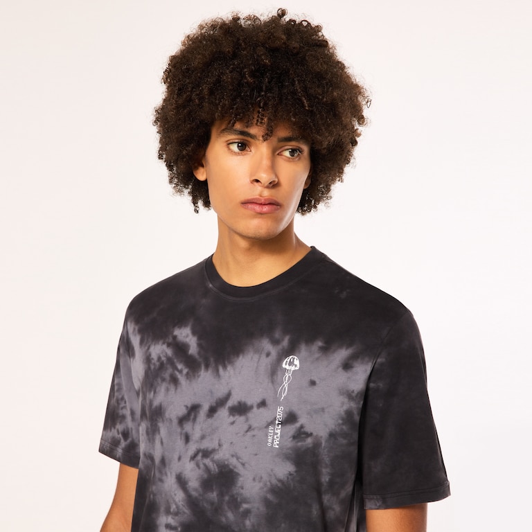 Mtl Tendrils Tee - Black Tie Dye