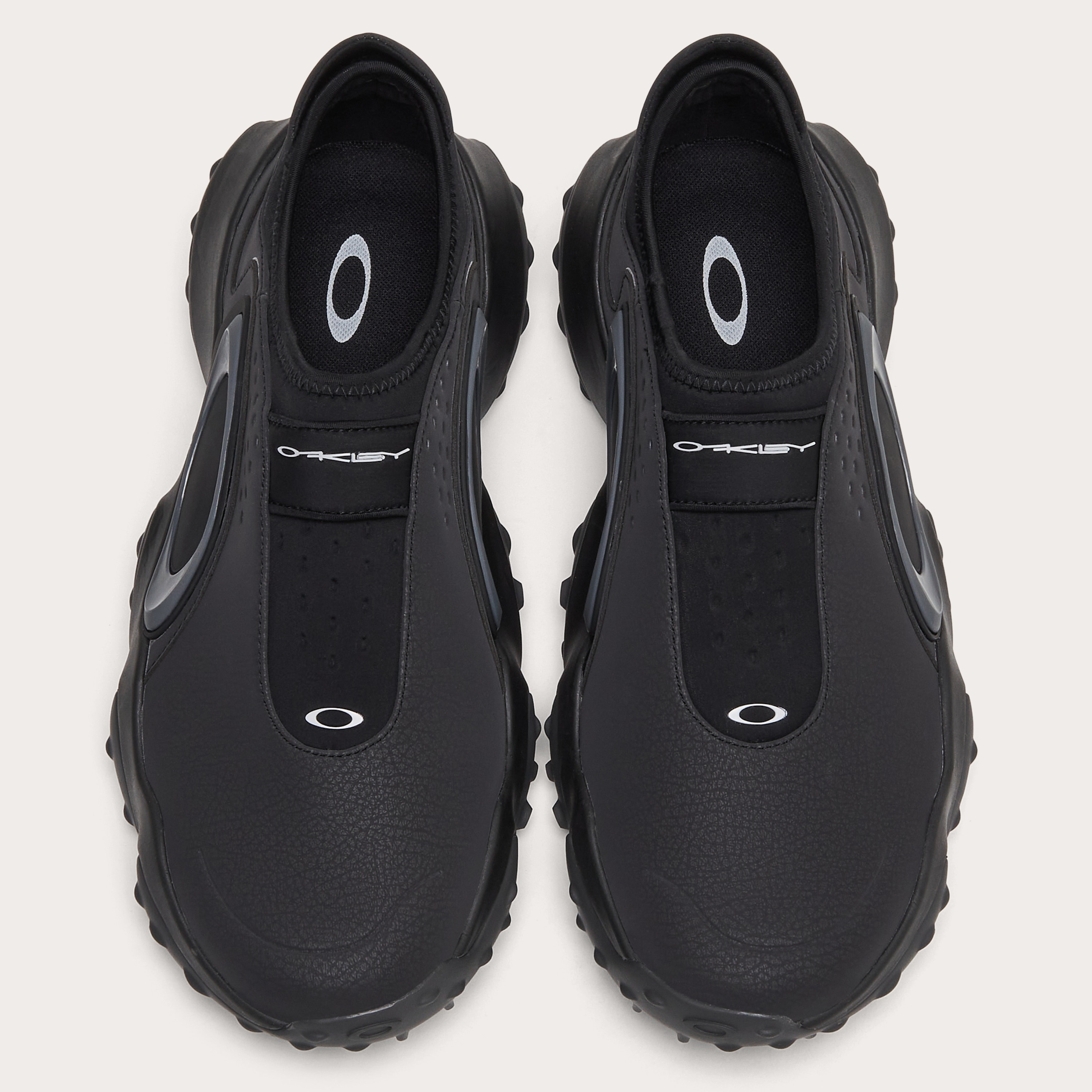 人気　Oakley Edge Icon Oakley Edge Icon in Blackout | Oakley® US
