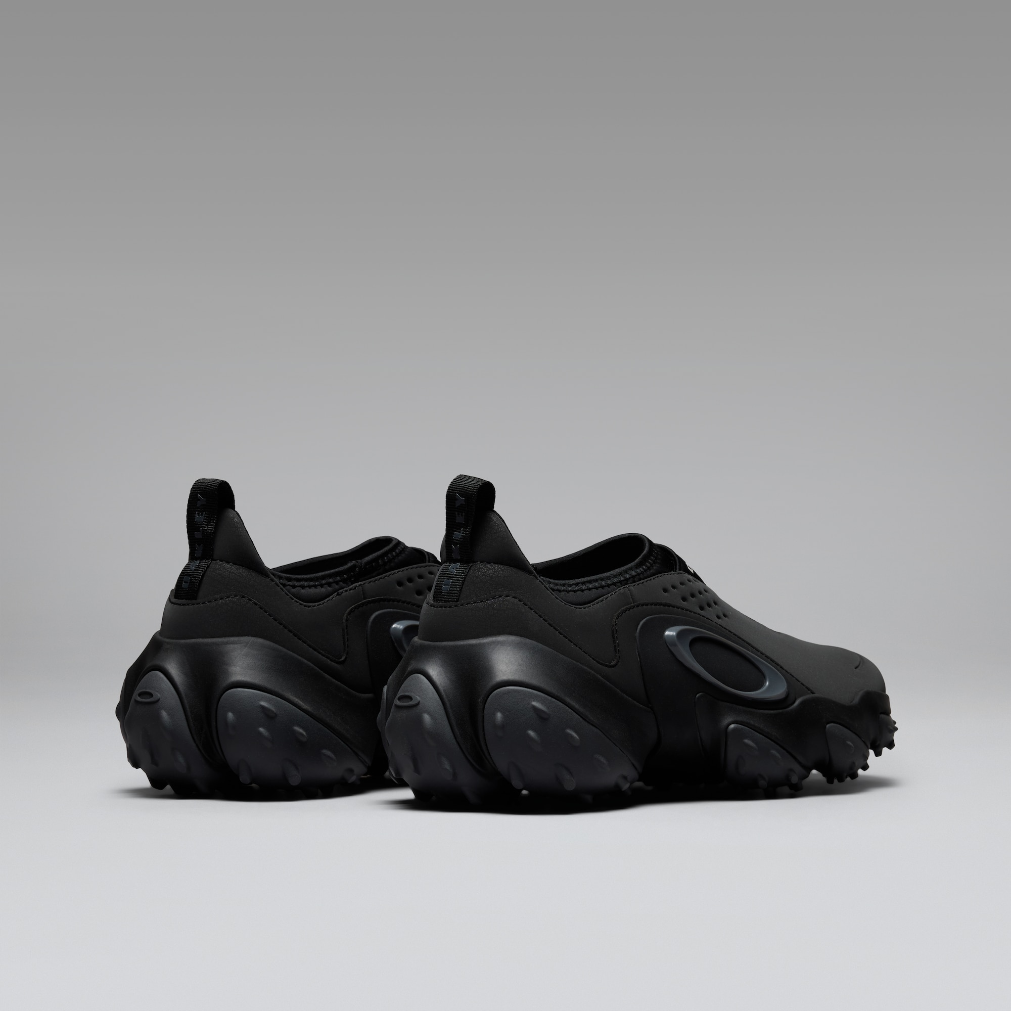 Oakley Edge Icon in Blackout | Oakley® US