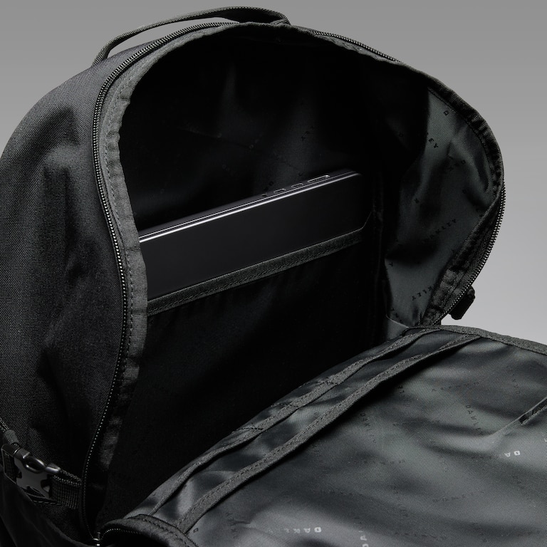 Enduro 25L Backpack - Pitch Black